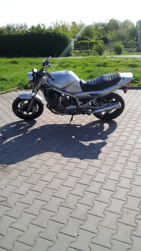 Yamaha Xj Diversion Naked Bike Oficjalne Archiwum