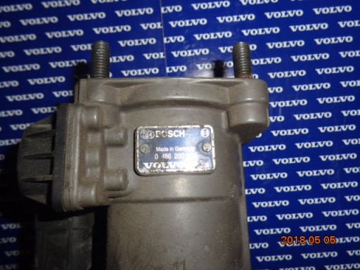Головний гальмівний клапан VOLVO FH FH12 3986374 4 pin. - 3