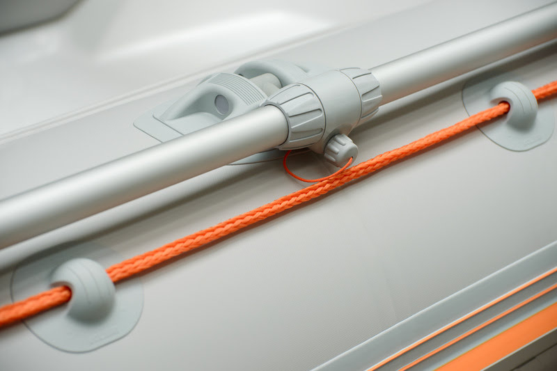 PONTON KOLIBRI KM-360D C.SZARY PODŁOGA ALUMINIOWA Materiał podłogi aluminium