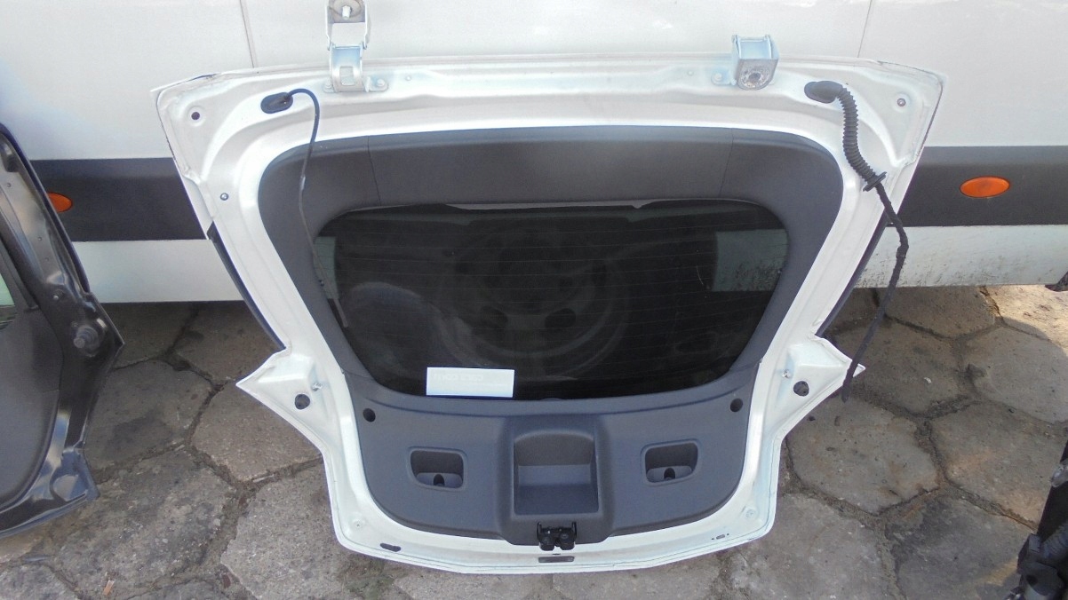 MEGANE 3 COUPE 2009 KLAPA TYLNA TYLNIA TYL OV369 Typ samochodu Samochody osobowe