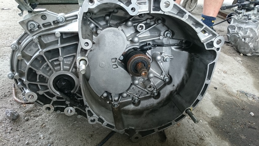 КОРОБКА BIEGOW FIAT ЛЯНЧА ALFA 1.6 JTDM C635 15r