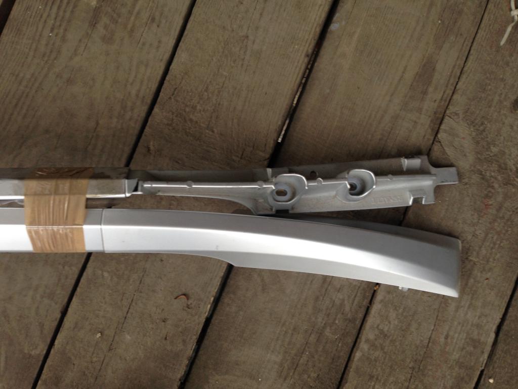 RELINGI DACHOWE RENAULT CLIO III LIFT KOMBI Part manufacturer Renault OE