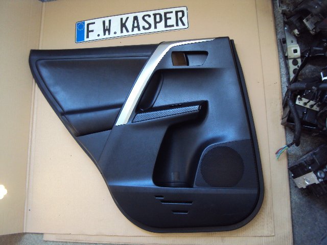 TAPICERKA DRZWI LEWY TYŁ TOYOTA RAV4 2012- Typ samochodu Samochody osobowe