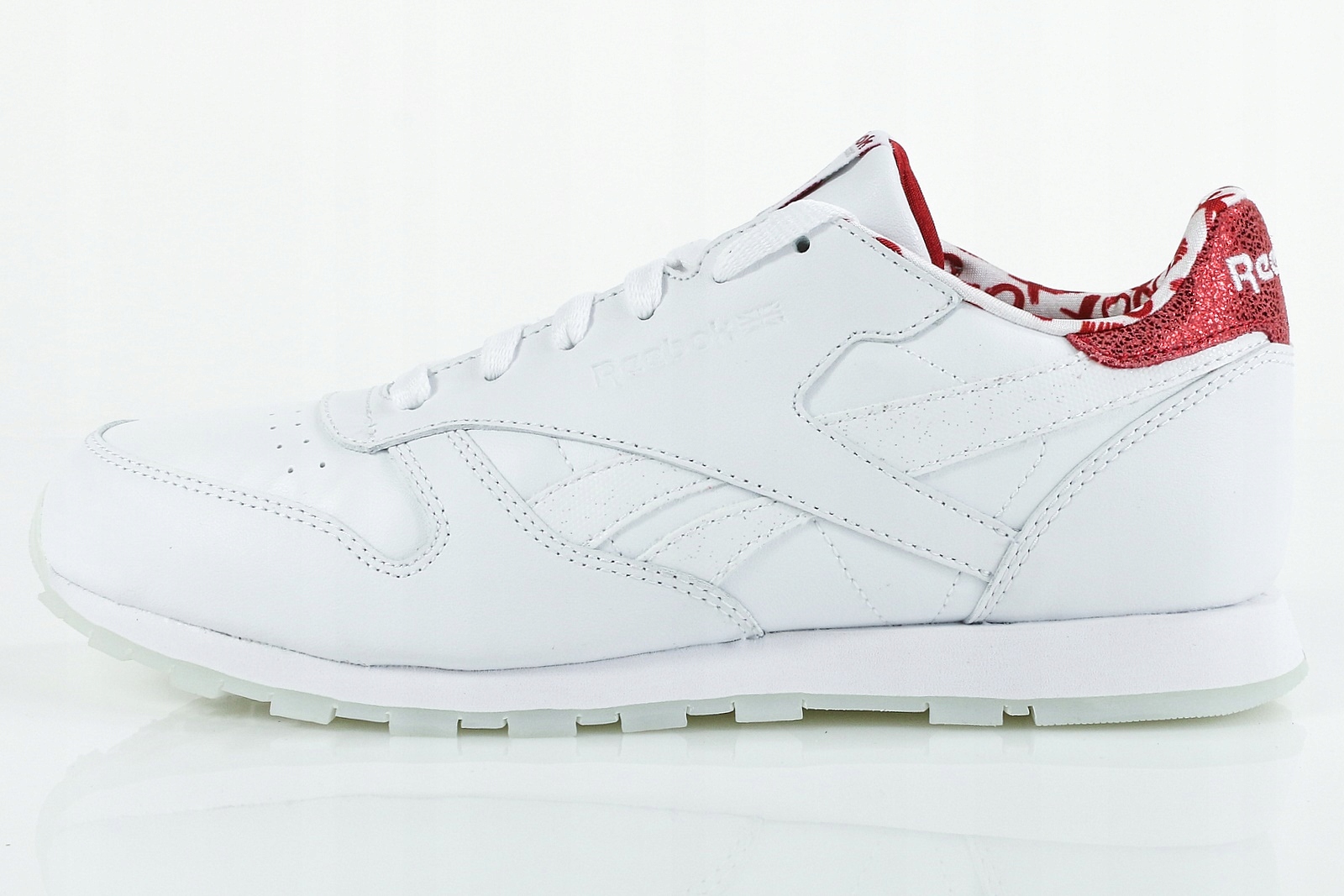 

Buty damskie Reebok CL Leather Hearts CM9191