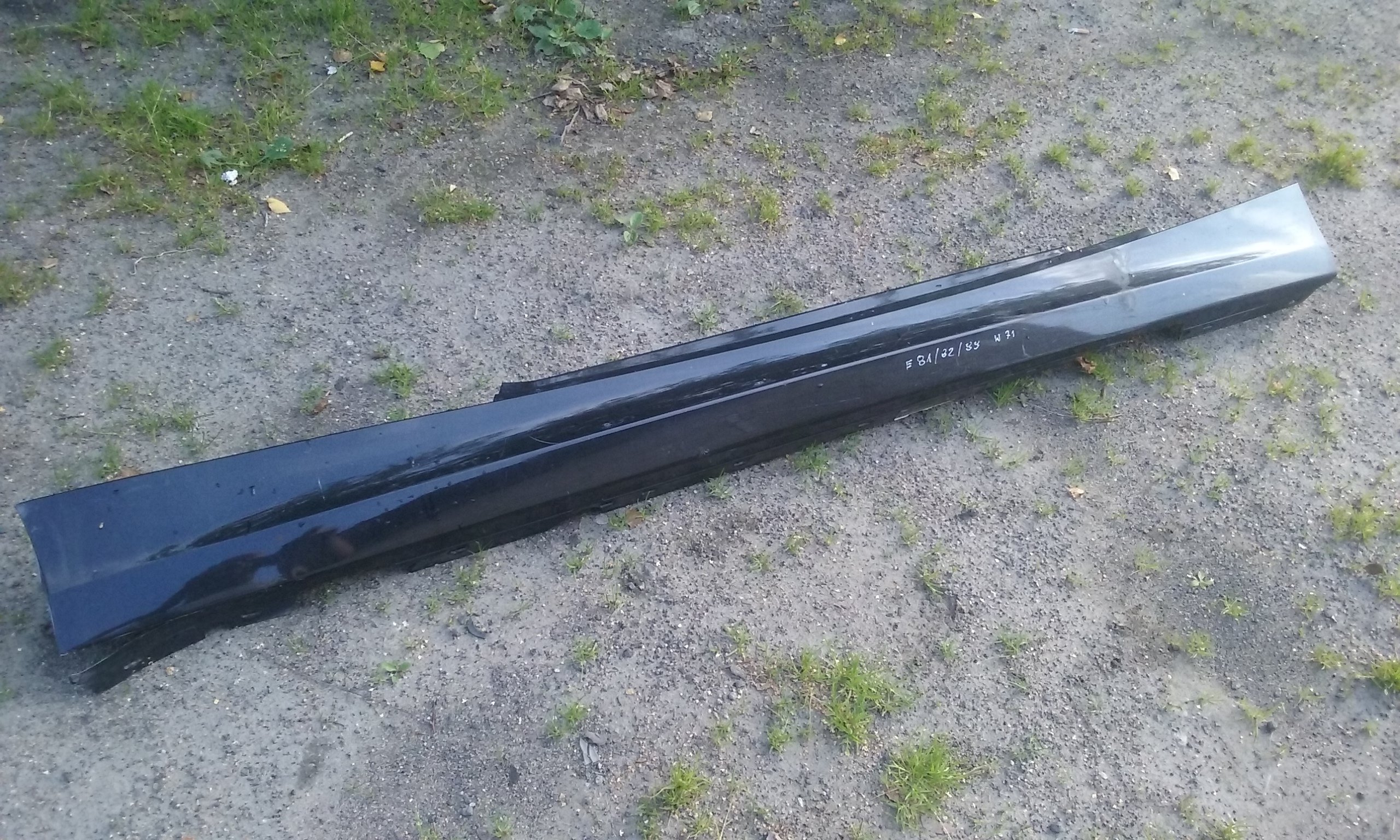 НАКЛАДКА ПОРОГА ПРАВА BMW 1 E81 E82 E88 7183234