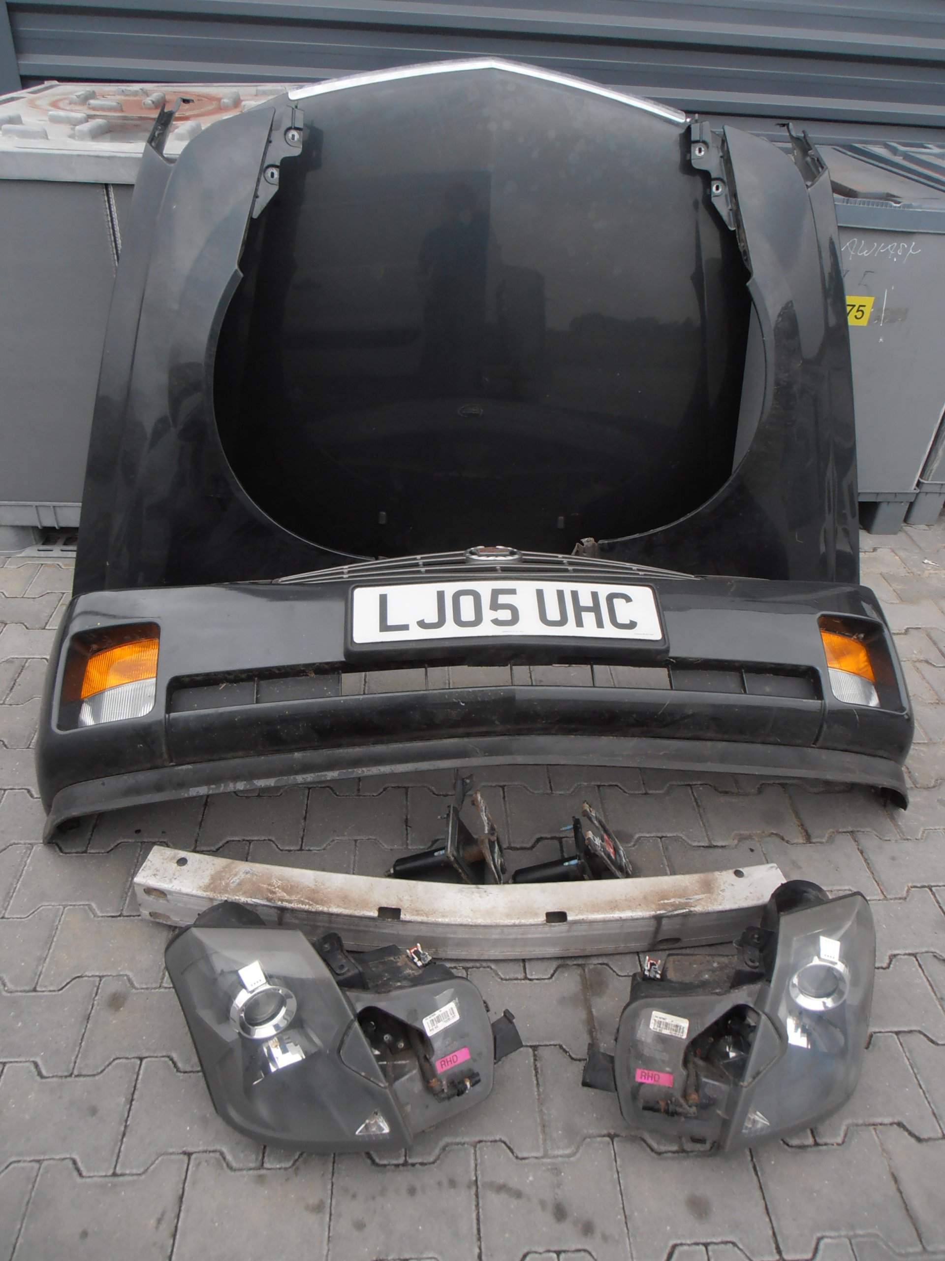 CADILLAC CTS PRZÓD MASKA BŁOTNIK