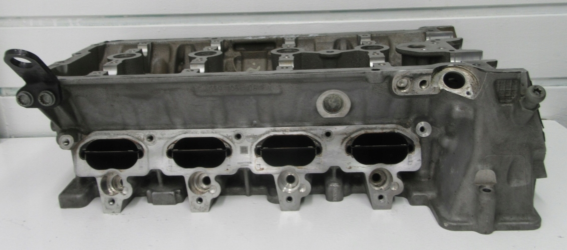 GŁOWICA AUDI RS4 RS5 4.2 FSI CFS 079103404F Typ samochodu Samochody osobowe