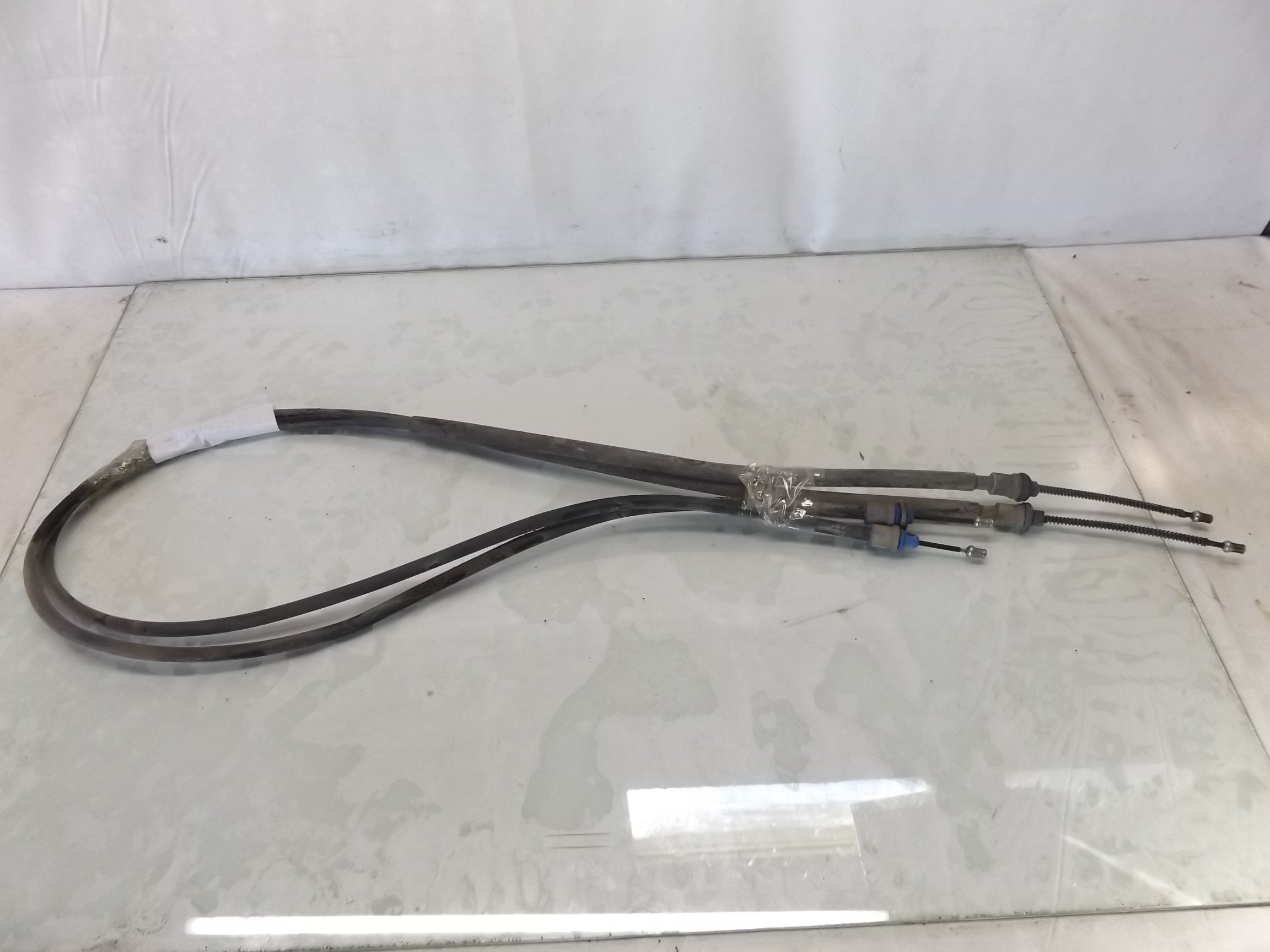 Dacia LOGAN тросы ручного седан