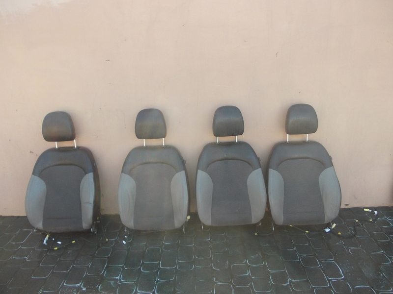 HYUNDAI IX35 TUCSON FOTEL KIEROWCY OPARCIE PODUSZK Producent części Hyundai OE