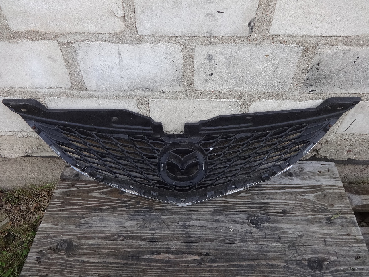 решетка радиатора mazda 6 II GSID50712 08-