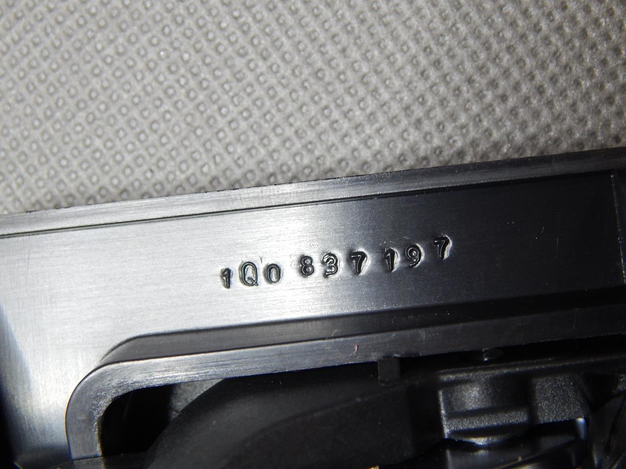 vw SCIROCCO ручка двери левая 1Q0837197