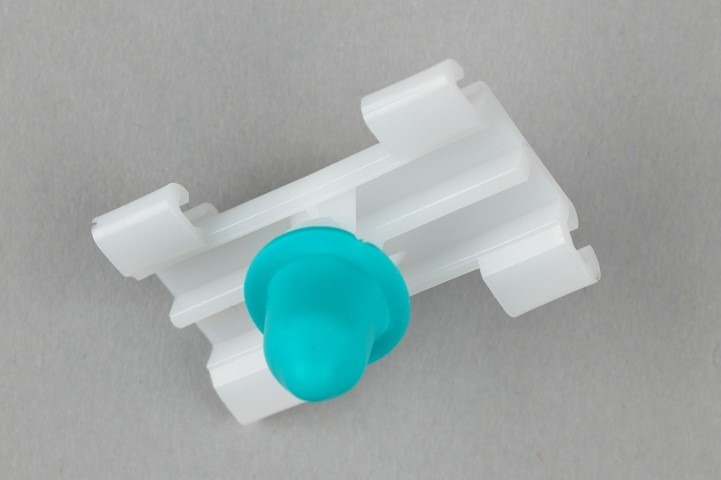 SPINKA LISTWY BOCZNEJ BMW 5 E39 51137020031 Producent części Trustom