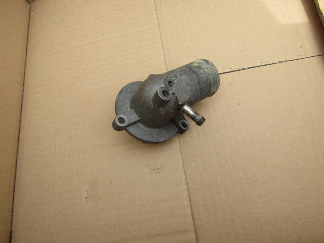 MERCEDES W124 2.0 OBUDOWA TERMOSTATU SILNIK M111 Typ samochodu Samochody osobowe