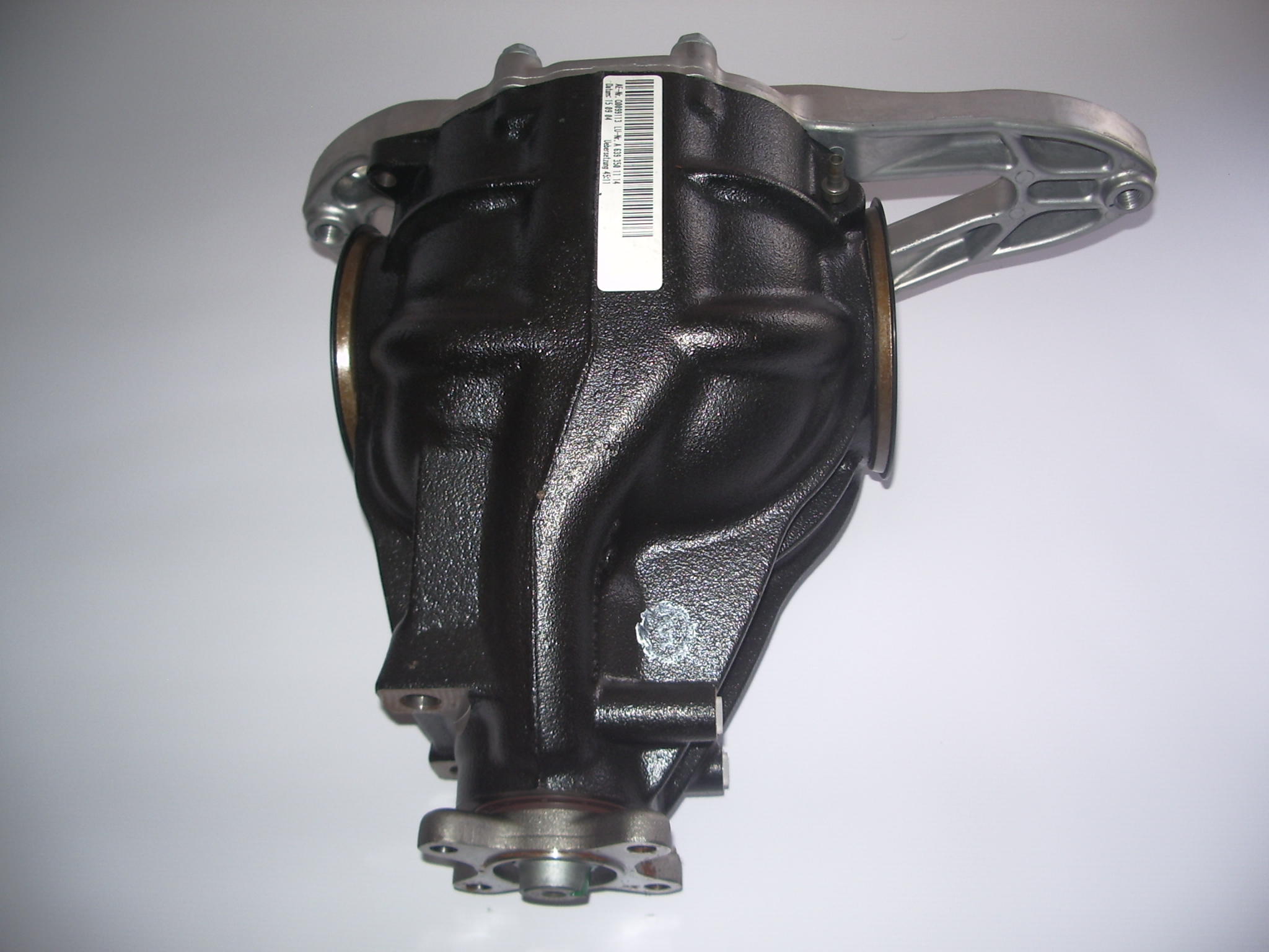 ACG00002 - MERCEDES задний мост VITO W639 новый 45:11