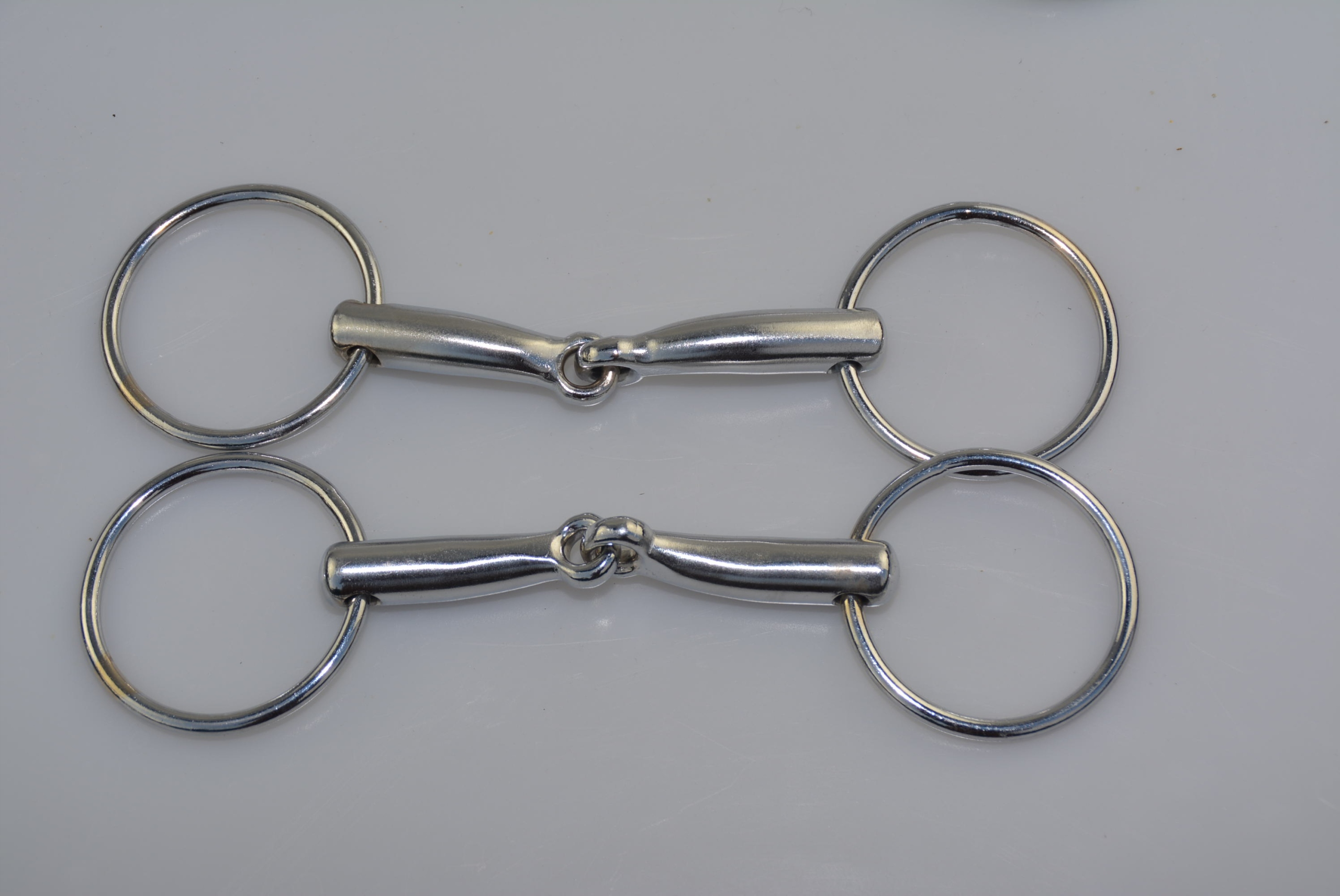 WĘDZIDŁO ŁAMANE NA KUCA 10,5 CM Materiał wykonania stal nierdzewna