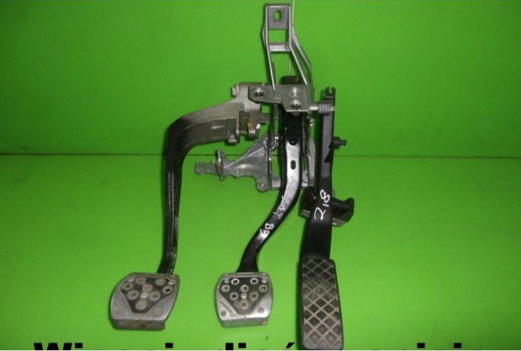 Педали акселератора сцепления тормоза VW PASSAT B5 2.8 EU