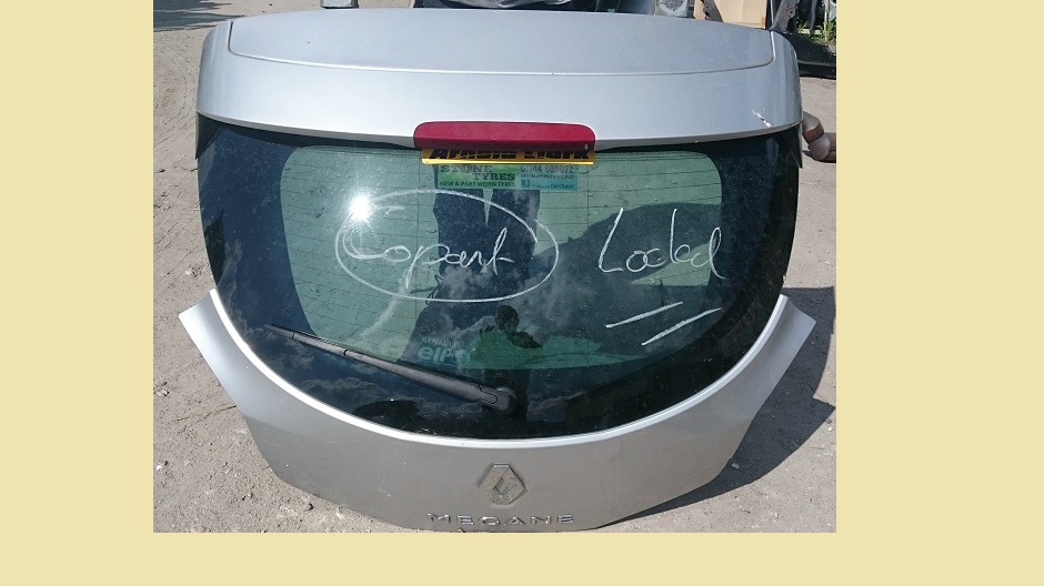 RENAULT MEGANE 3 III COUPE 3D KLAPA POKRYWA TED69