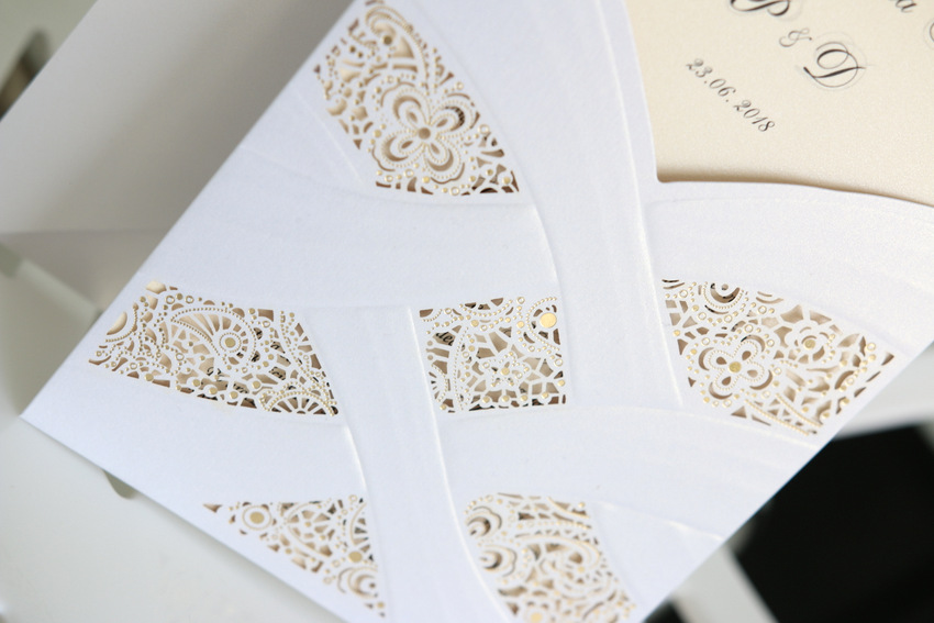 ZAPROSZENIA ŚLUBNE DRESS LASEROWE MIENIĄCE NA ŚLUB Zdobienie ażur