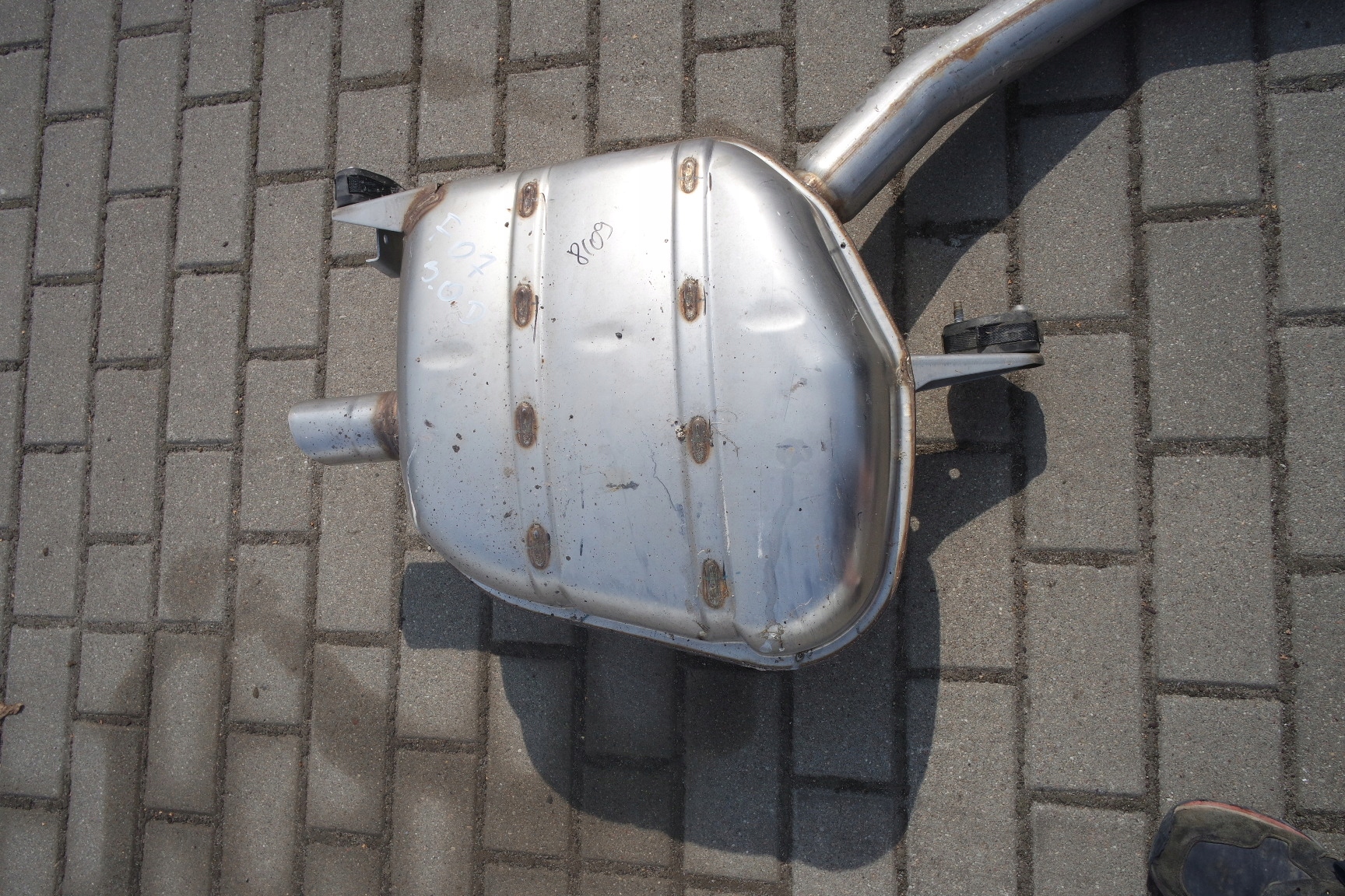 WYDECH KOMPLETNY TŁUMIK BMW F07 3.0D 80 Producent BMW oe