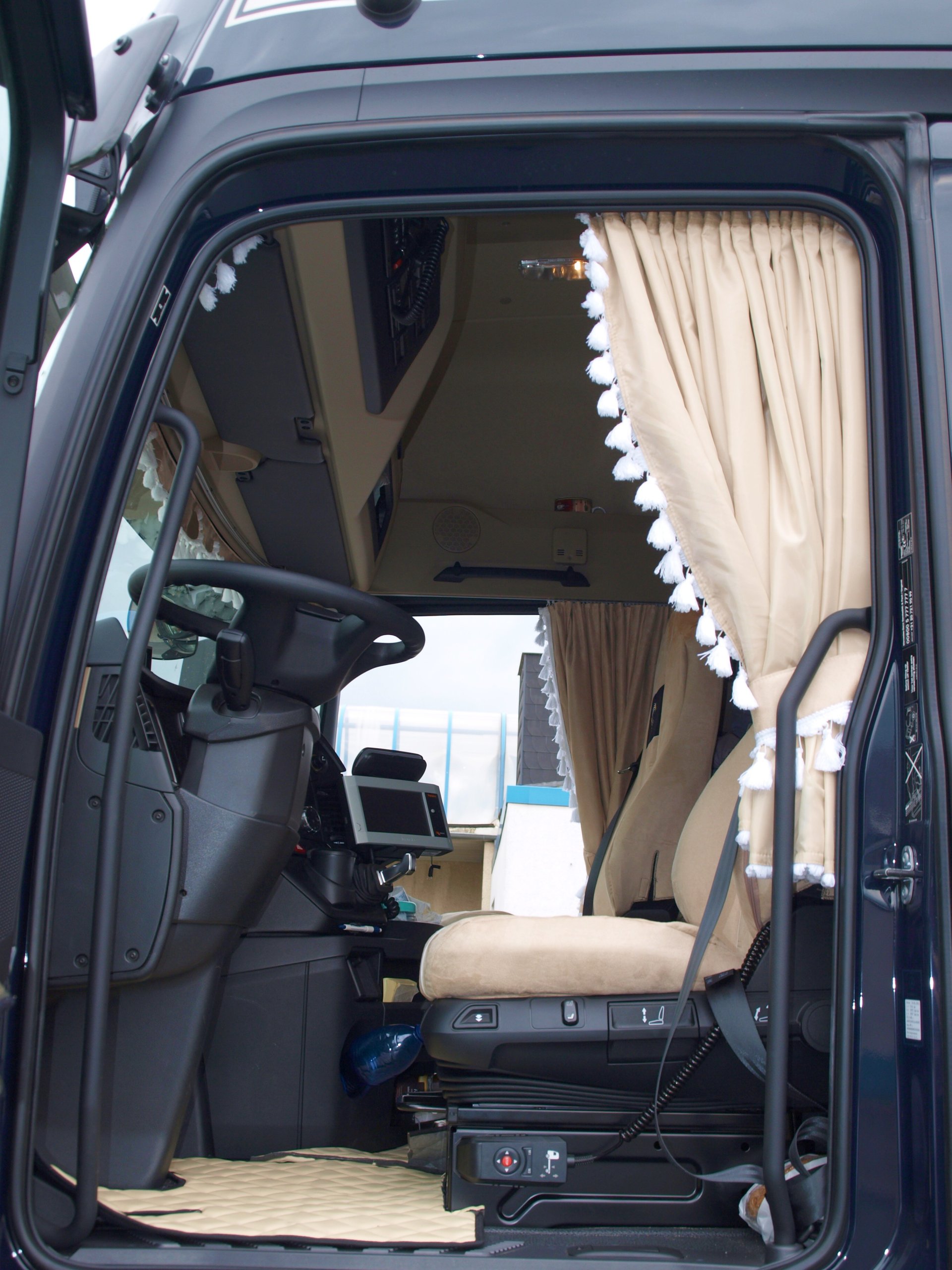 Záclony Záclony Iveco Stralis, Hi-way Od 2013 háčiky
