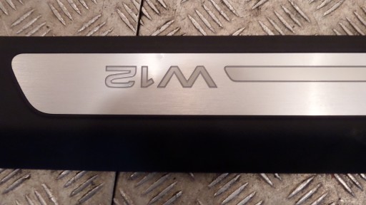 IDEALNA moulding left front AUDI A8 D4 W12 1
