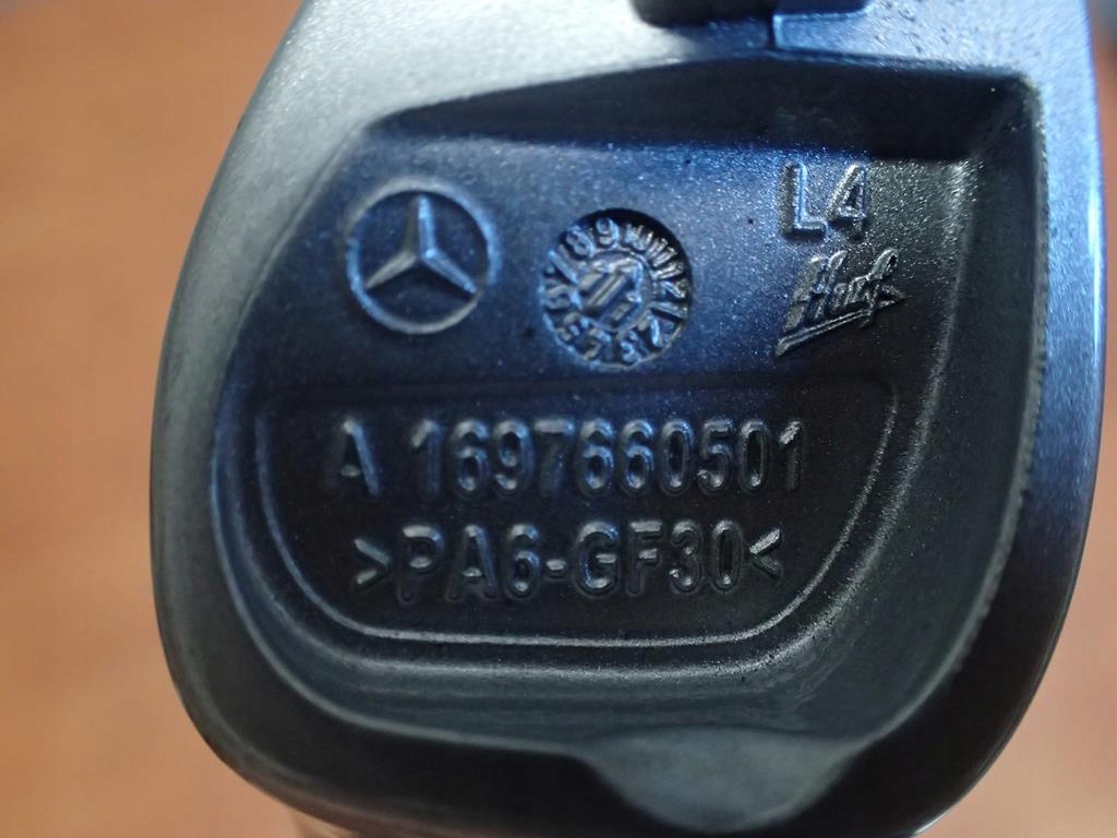 Klamka lewa MERCEDES A-KLASA W169 Producent części Mercedes-Benz OE