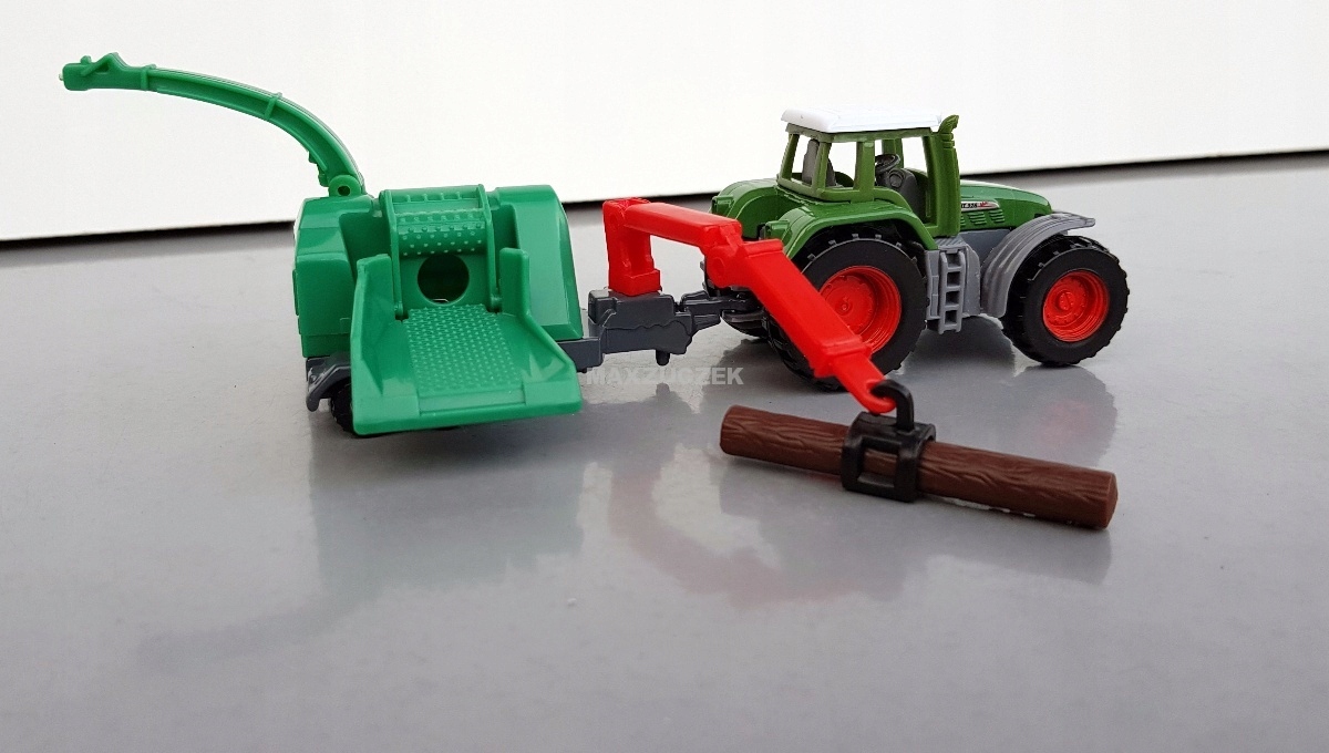 SIKU 1675 TRAKTOR FENDT + RĘBAK DO DREWNA Wiek dziecka 3 lata +