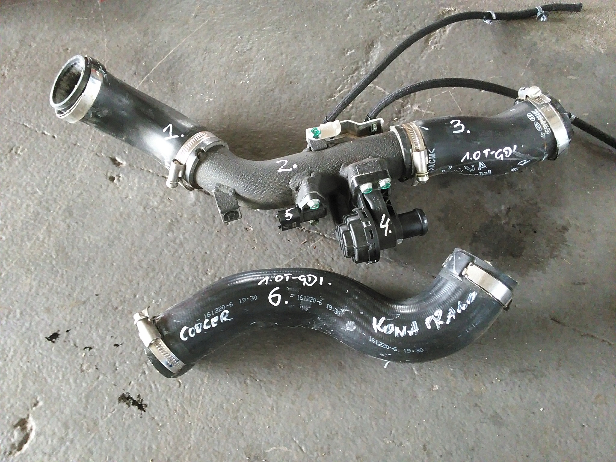 1.0T - HYUNDAI KONA 2018 1.0 T-GDI ШЛАНГ ИНТЕРКУЛЕРА