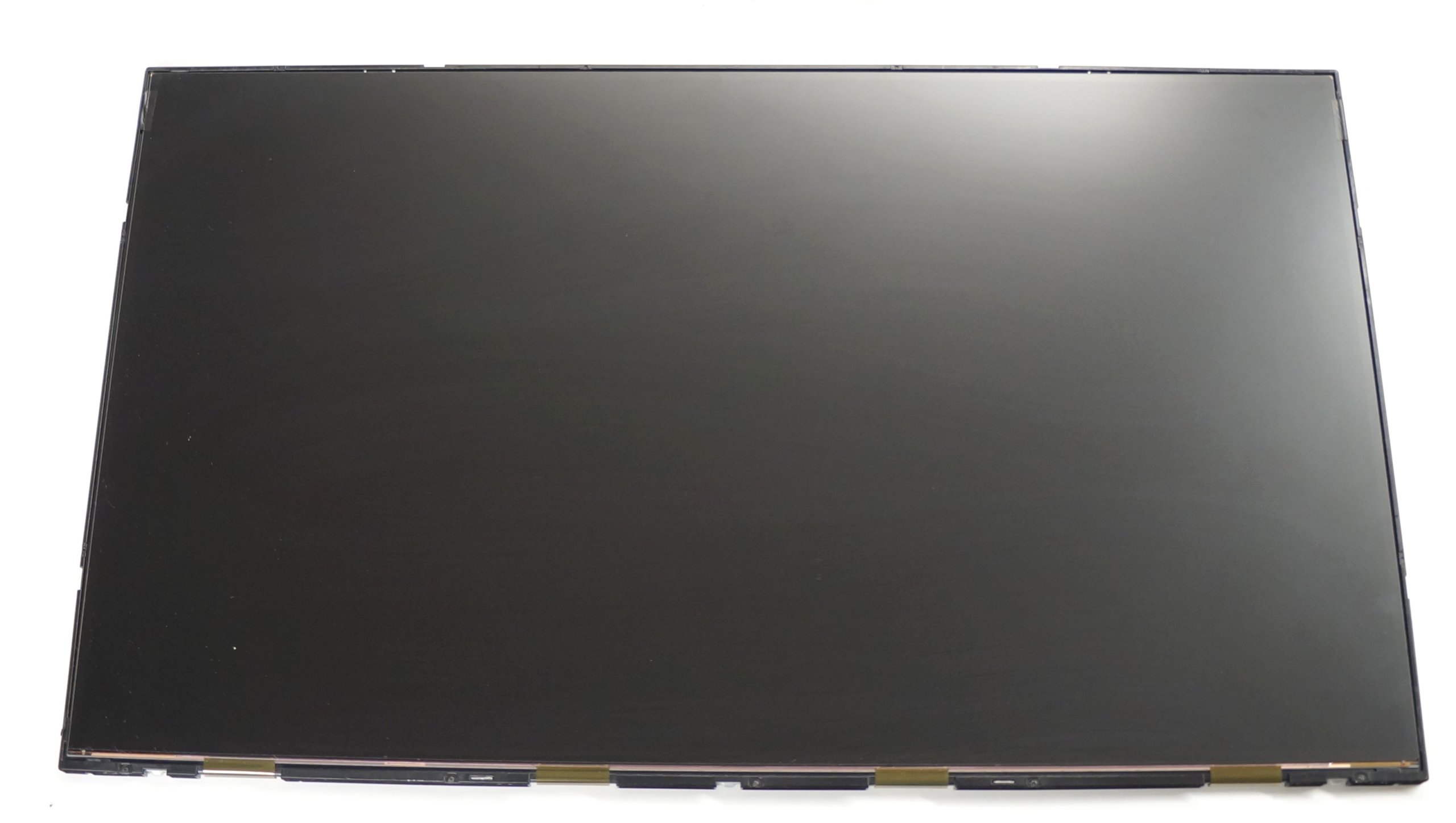 Матрица монитора dell. Матрица для LG ks360. Фиксатор отражателя матрицы LG. Матрица для LG gm310