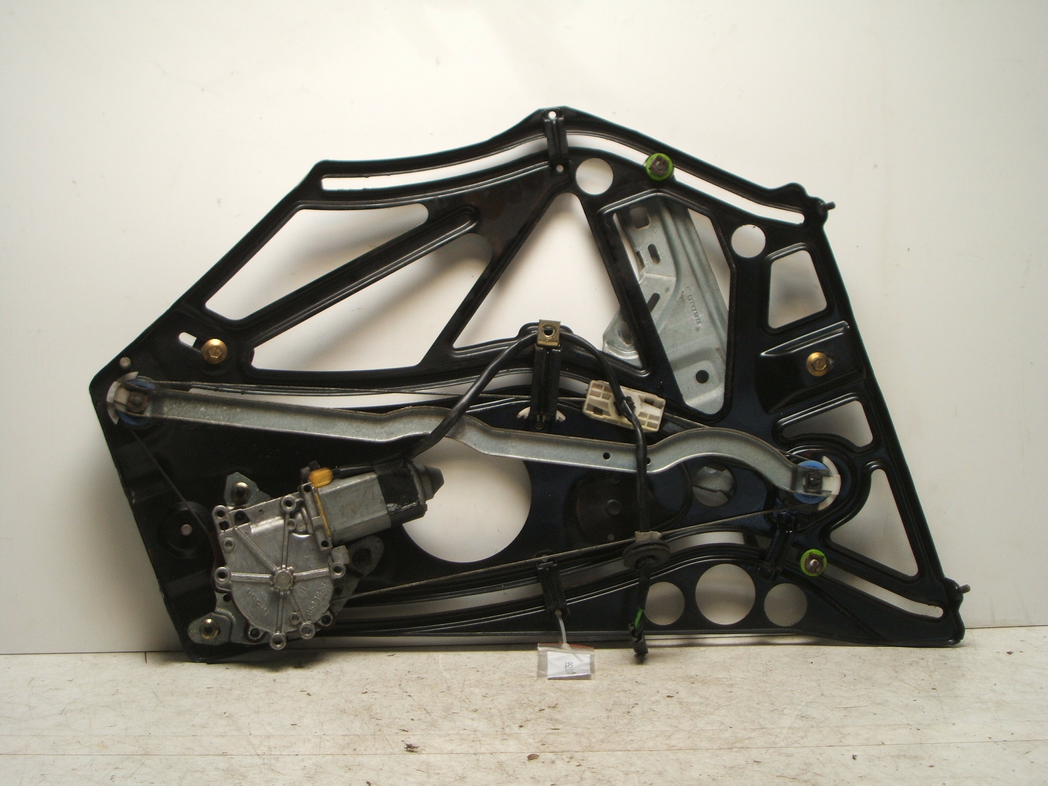 Mercedes W124 стеклоподъемник левый задний кабриолет