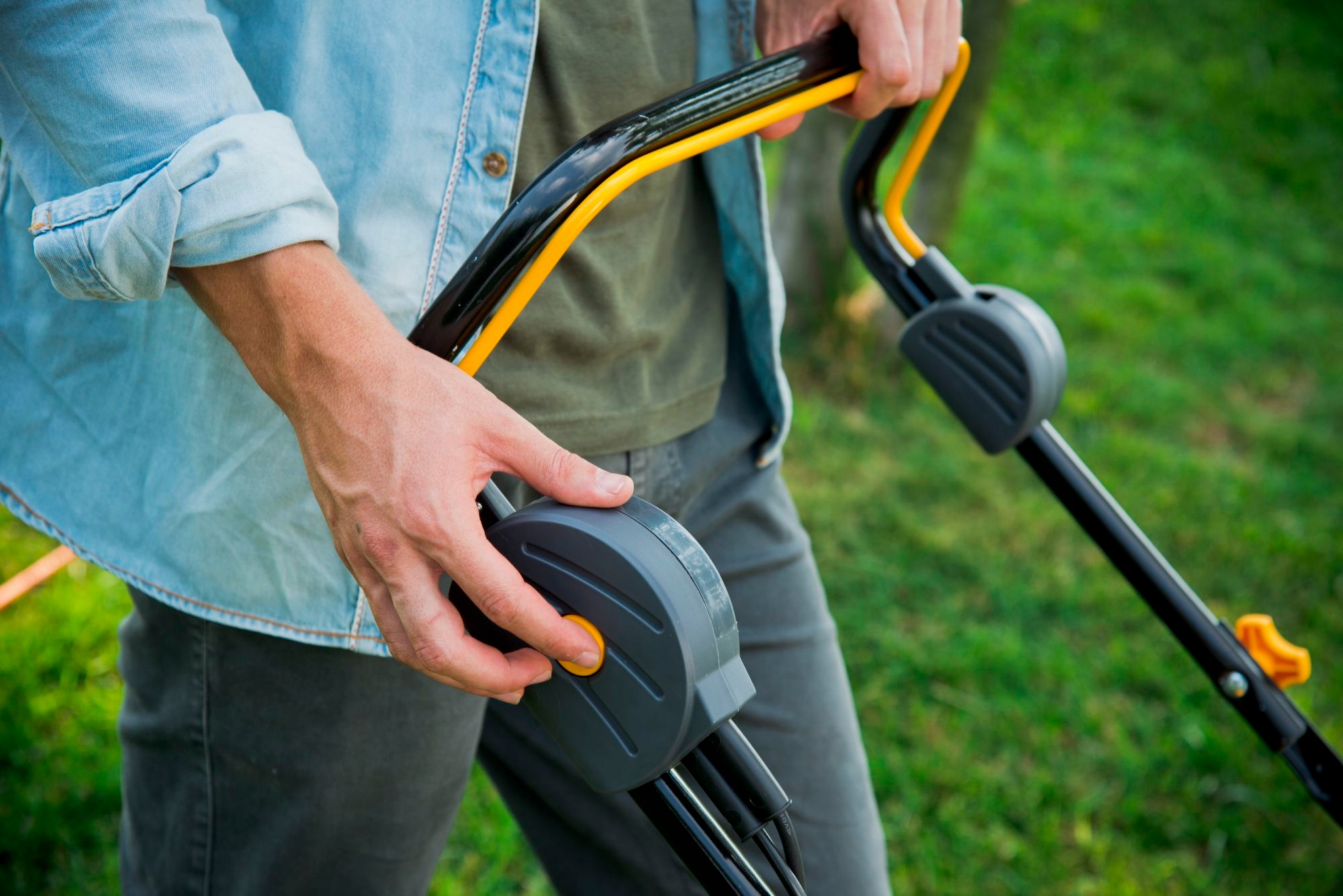 WERTYKULATOR AERATOR ELEKTRYCZNY STIGA SV 415 E Moc silnika spalinowego 2 KM