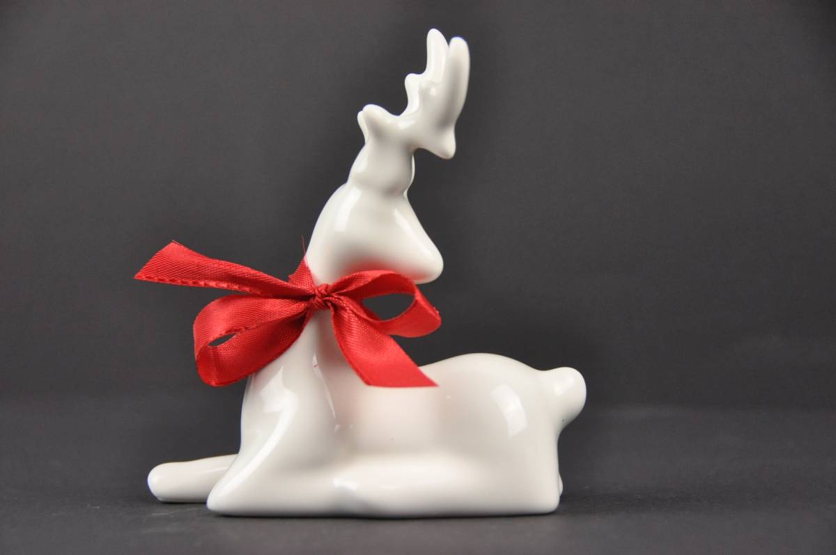 RENIFER PORCELANOWY ŚMIETANKOWY Motyw inny