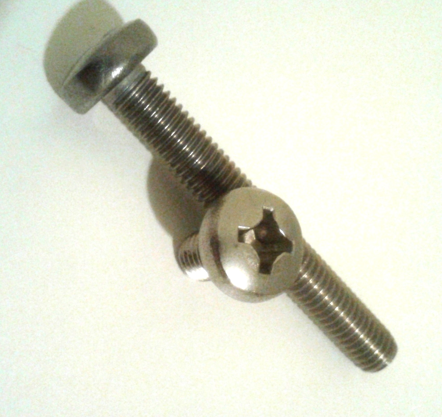 

M1,6X6 Śruba Krzyżak Nierdzewna A2 7985 (10szt)