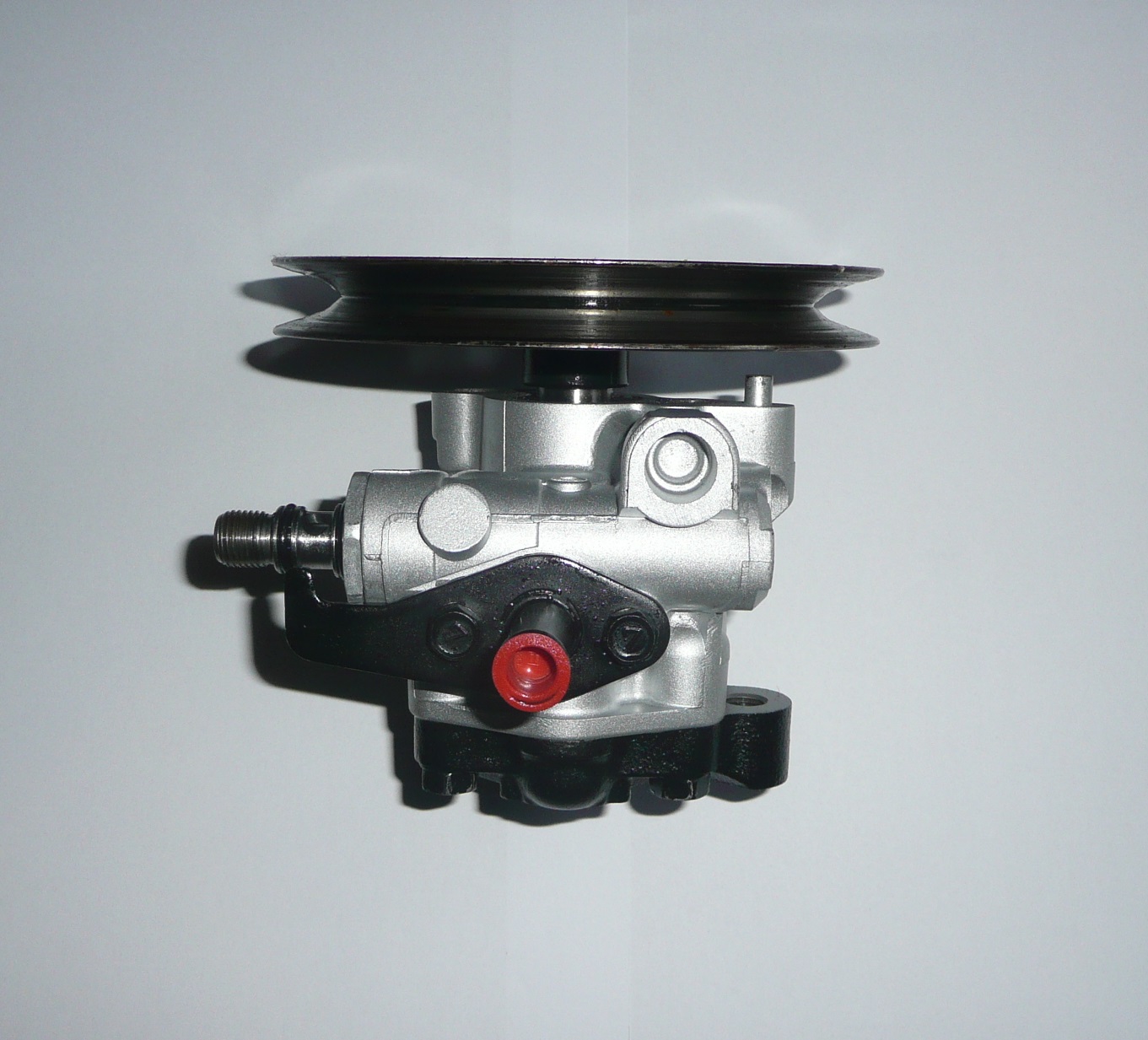 636520 - НАСОС ГИДРОУСИЛИТЕЛЯ MITSUBISHI PAJERO 2 II 2.5 TD