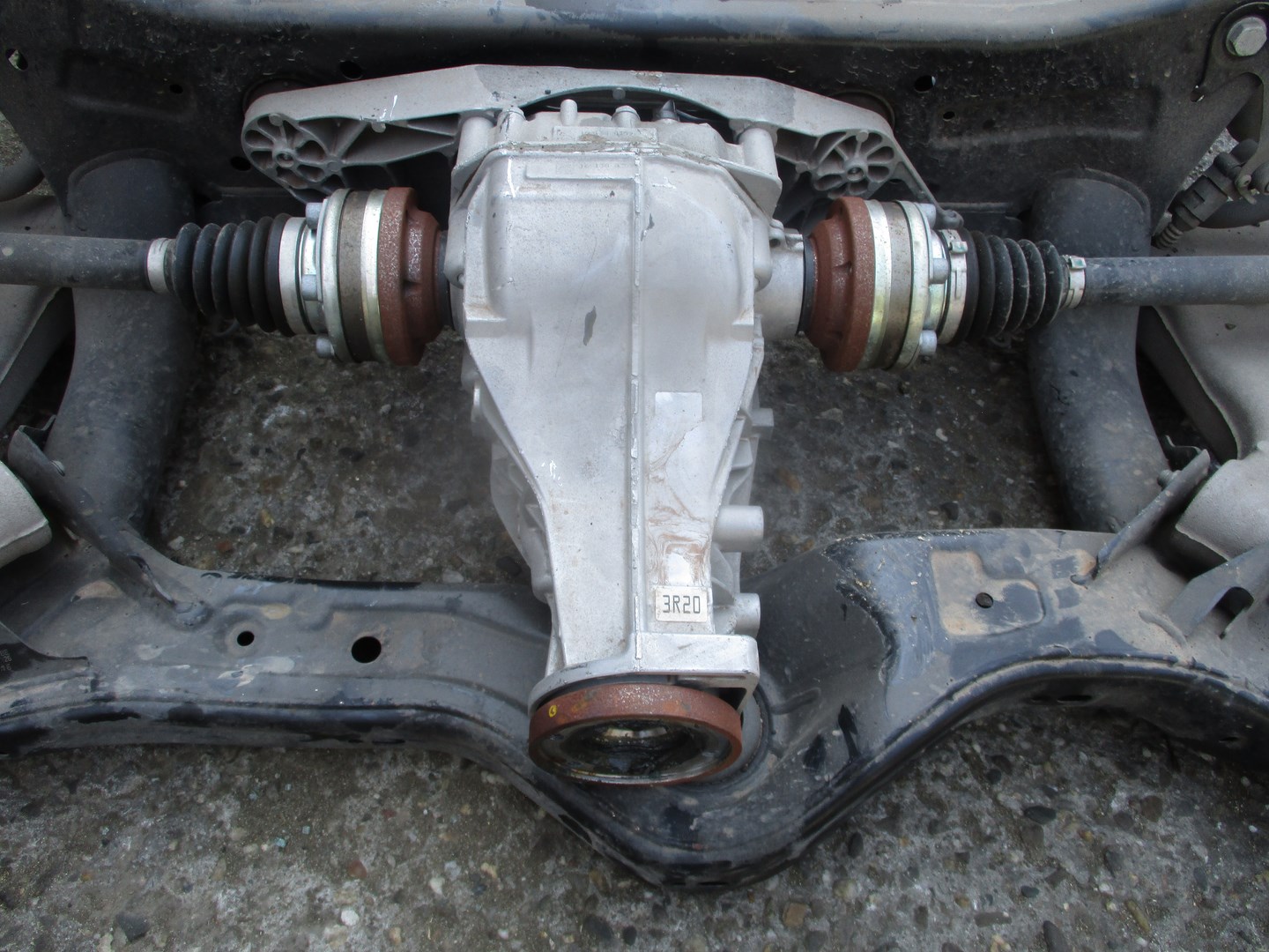 Zawieszenie tylne AUDI A6 4G0 2,0TDI 4X4 Typ samochodu Samochody osobowe