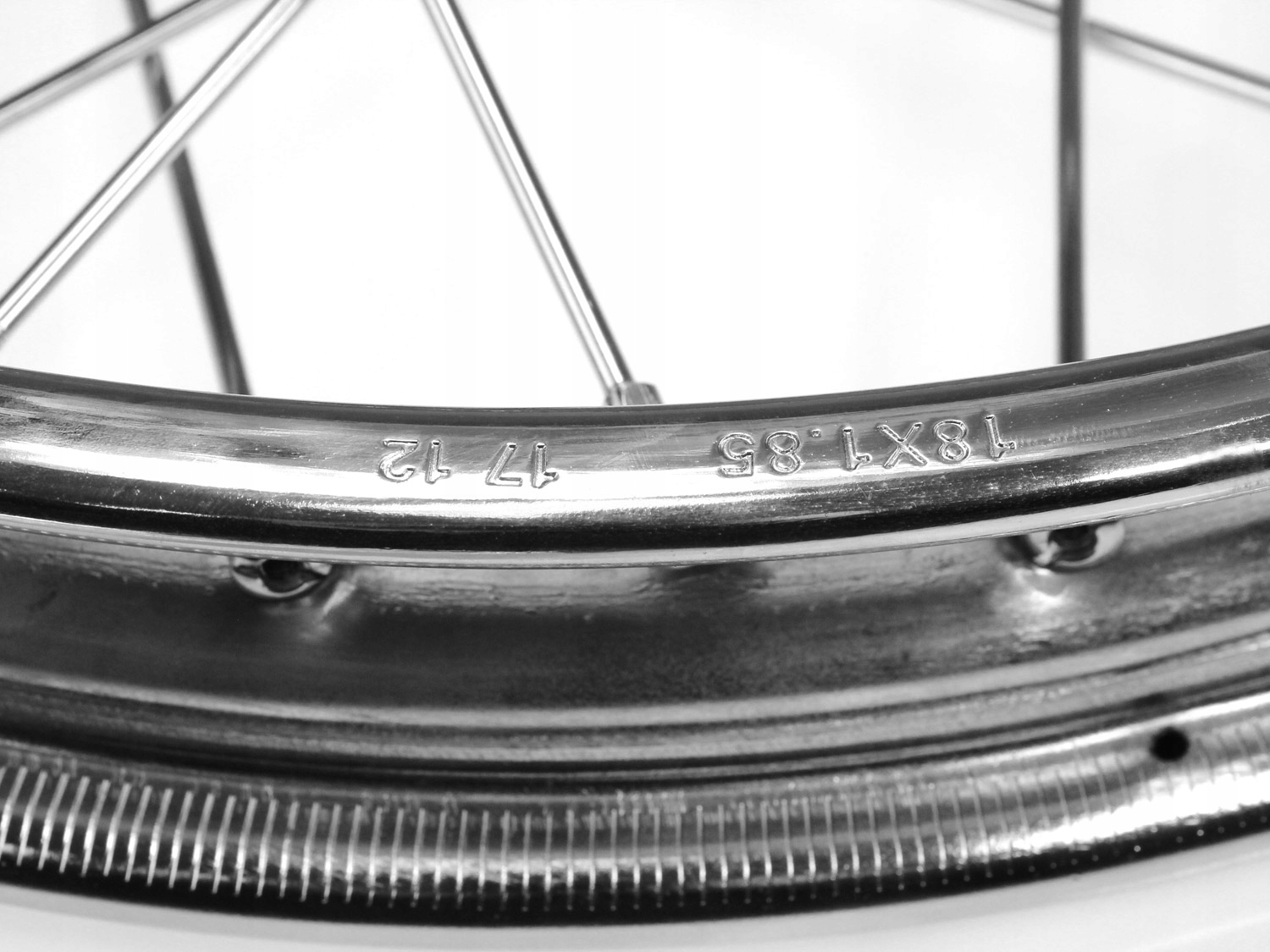 FELGA KOLO OBRECZ TYL WSK 125 175 KOPIA ORYGINALU Rim width 1 85