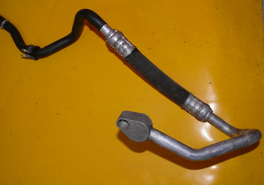 hadice vedení klimatizaci AUDI A8 D3 6.0 W12 LIFT