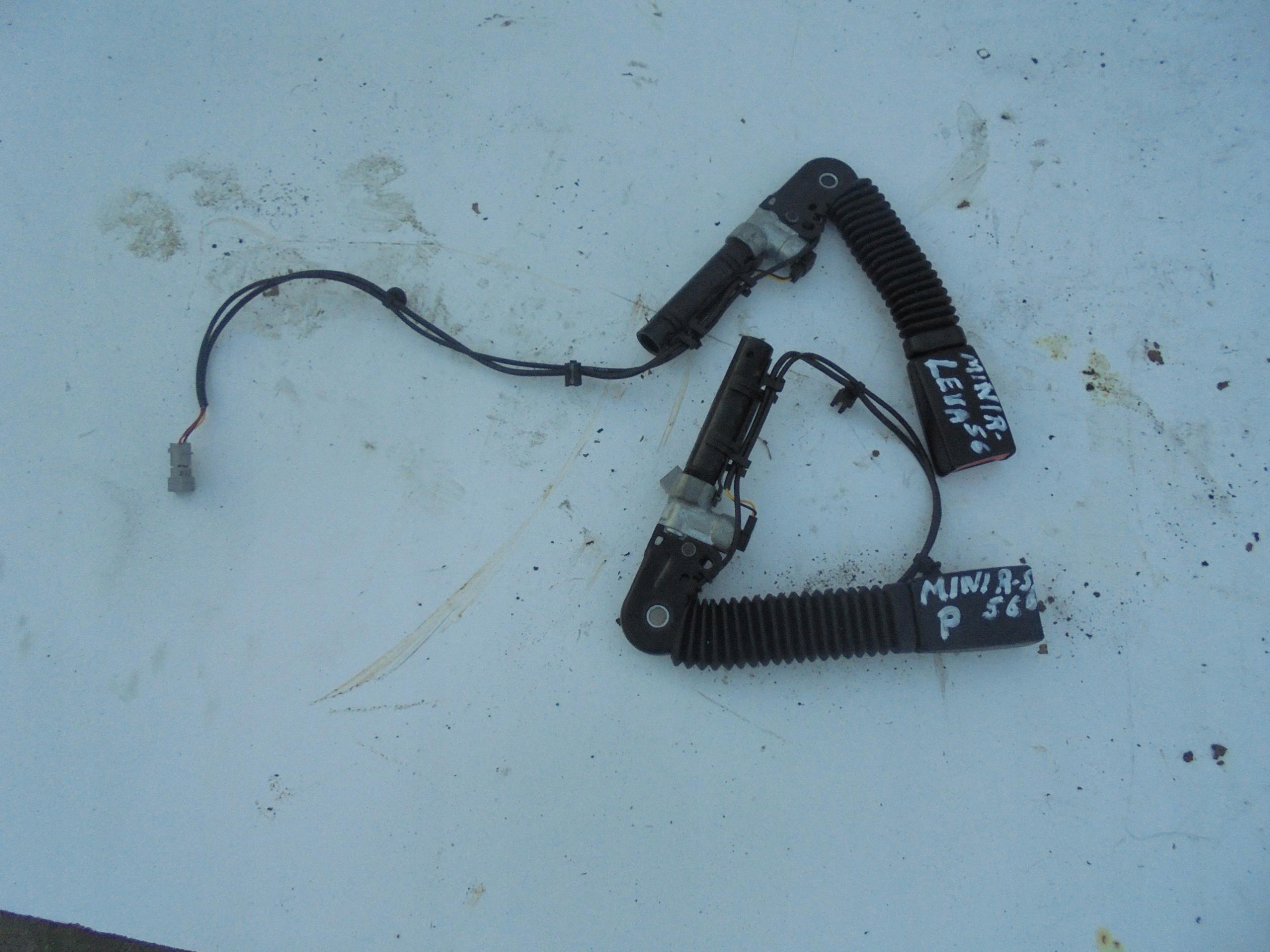 ремень безопасности правый MINI COOPER ONE R56