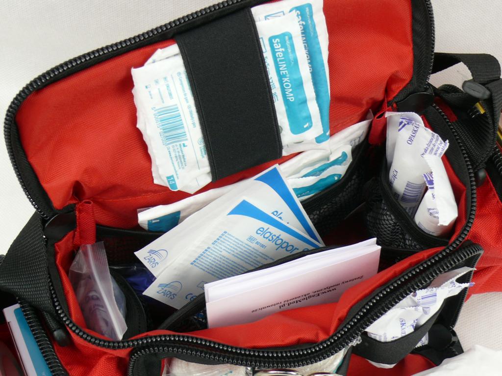 Apteczka Pierwszej Pomocy Rowerowa Samochodowa Kod producenta AP-4-S