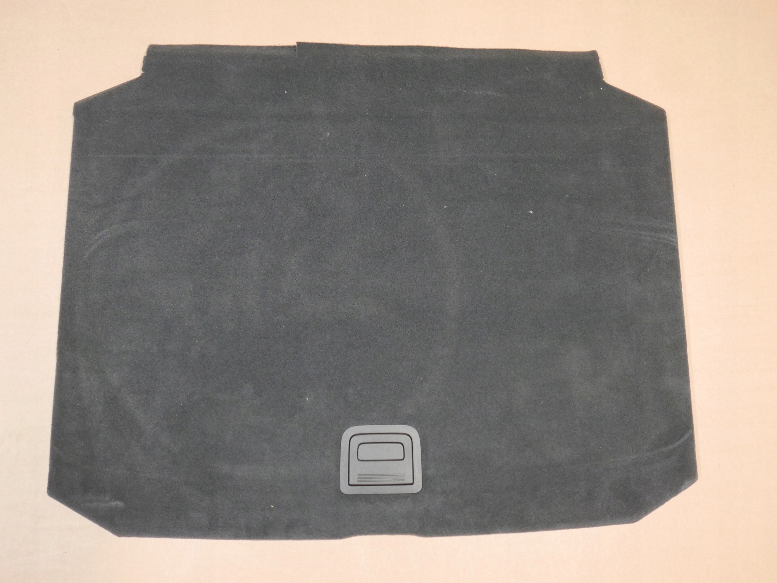 GW8 - AUDI A3 8V пол багажника 8V4861529 SPORTBACK