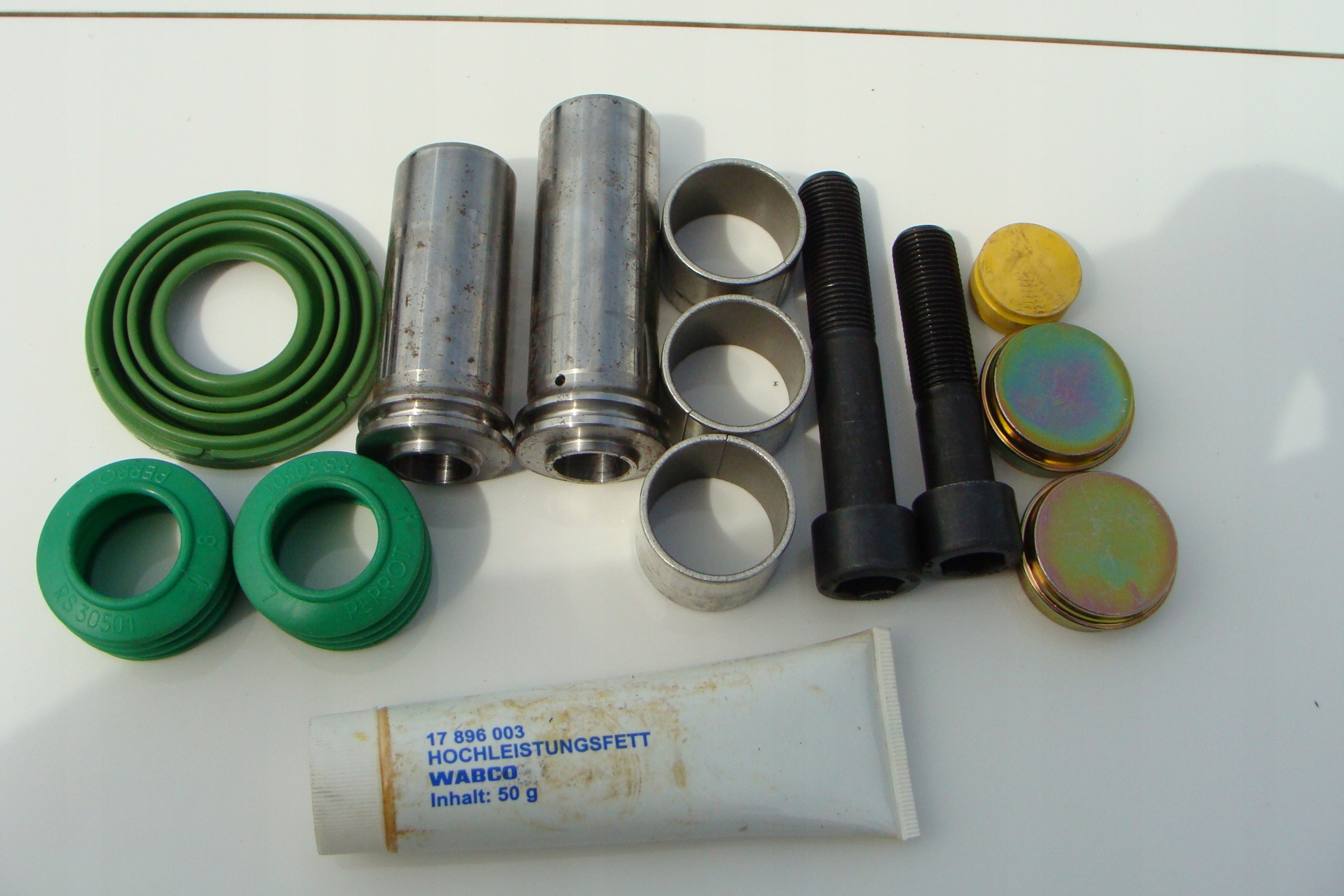 КОМПЛЕКТ ДЛЯ РЕМОНТУ НАПРЯМНІ ІВЕКО 42536957