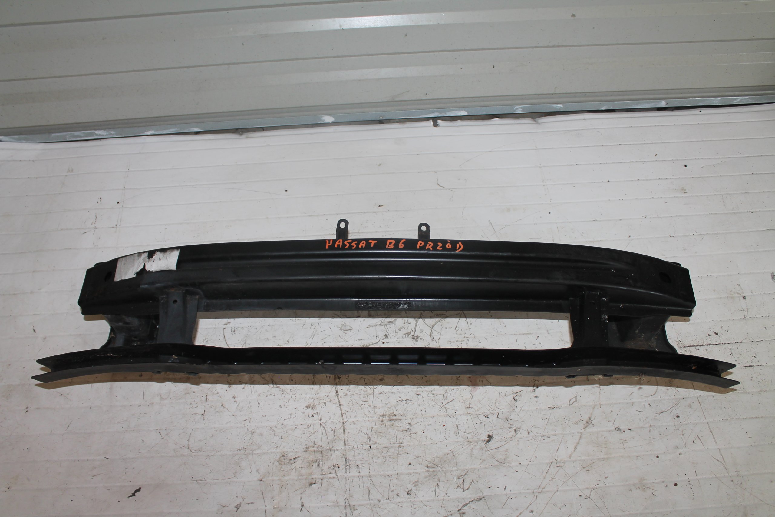 BELKA WZMOCNIENIE ZDERZAKA PRZÓD VW PASSAT B6 Strona zabudowy przód