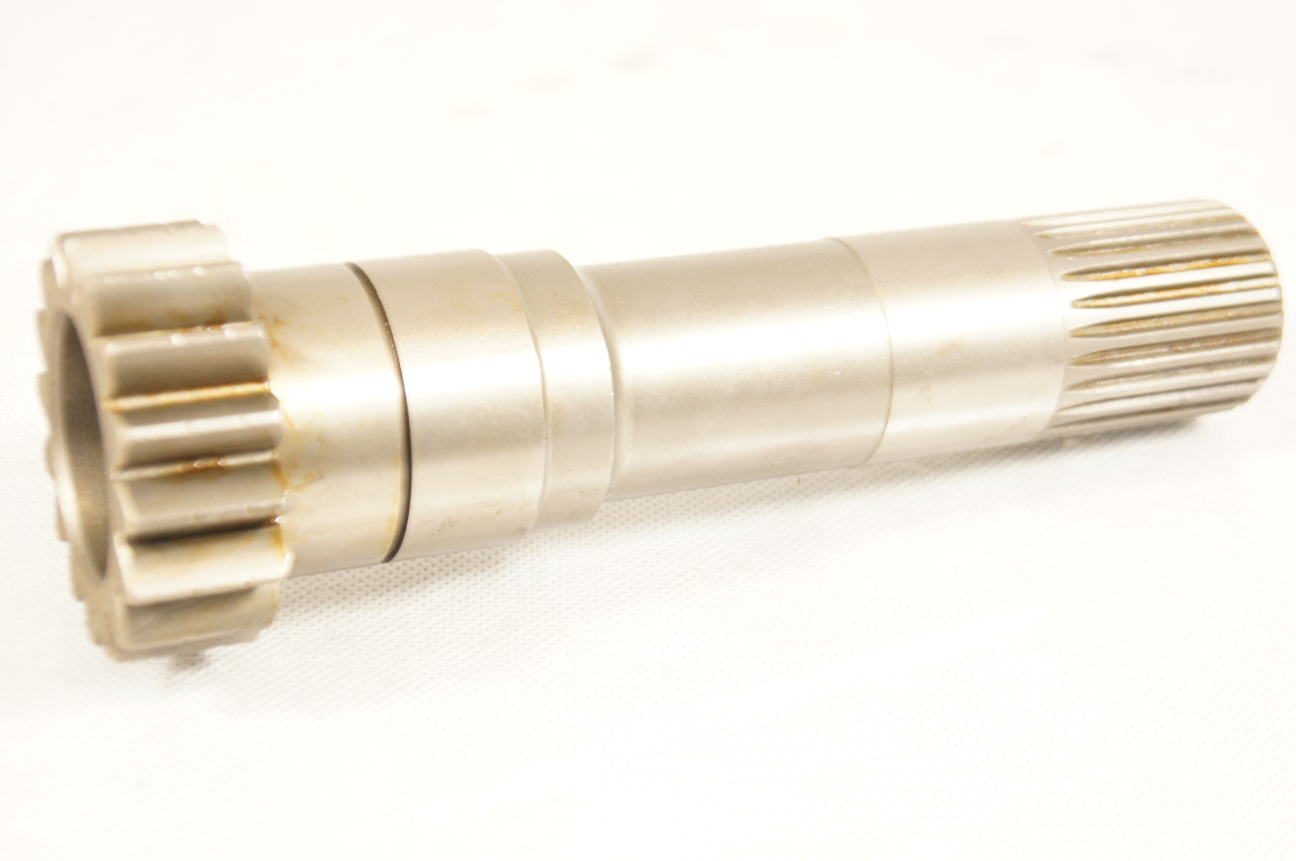 ВАЛ ЗЧЕПЛЕННЯ II СТУПЕНЯ 1671704M91 1671705M1