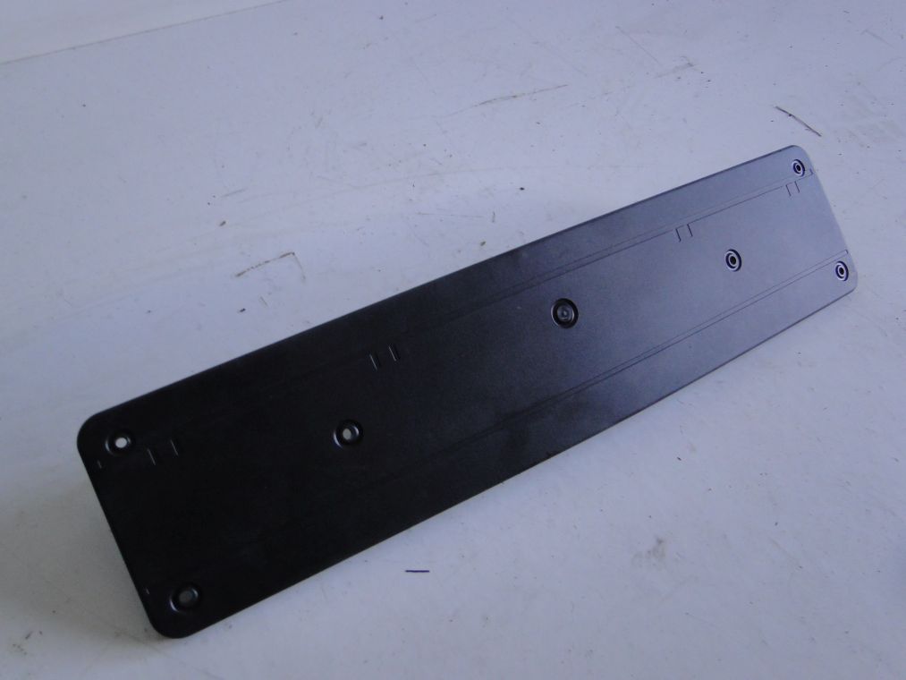 MERCEDES CLS 219 LIFT PODKŁADKA POD TABLICĘ Numer katalogowy części A2198850081