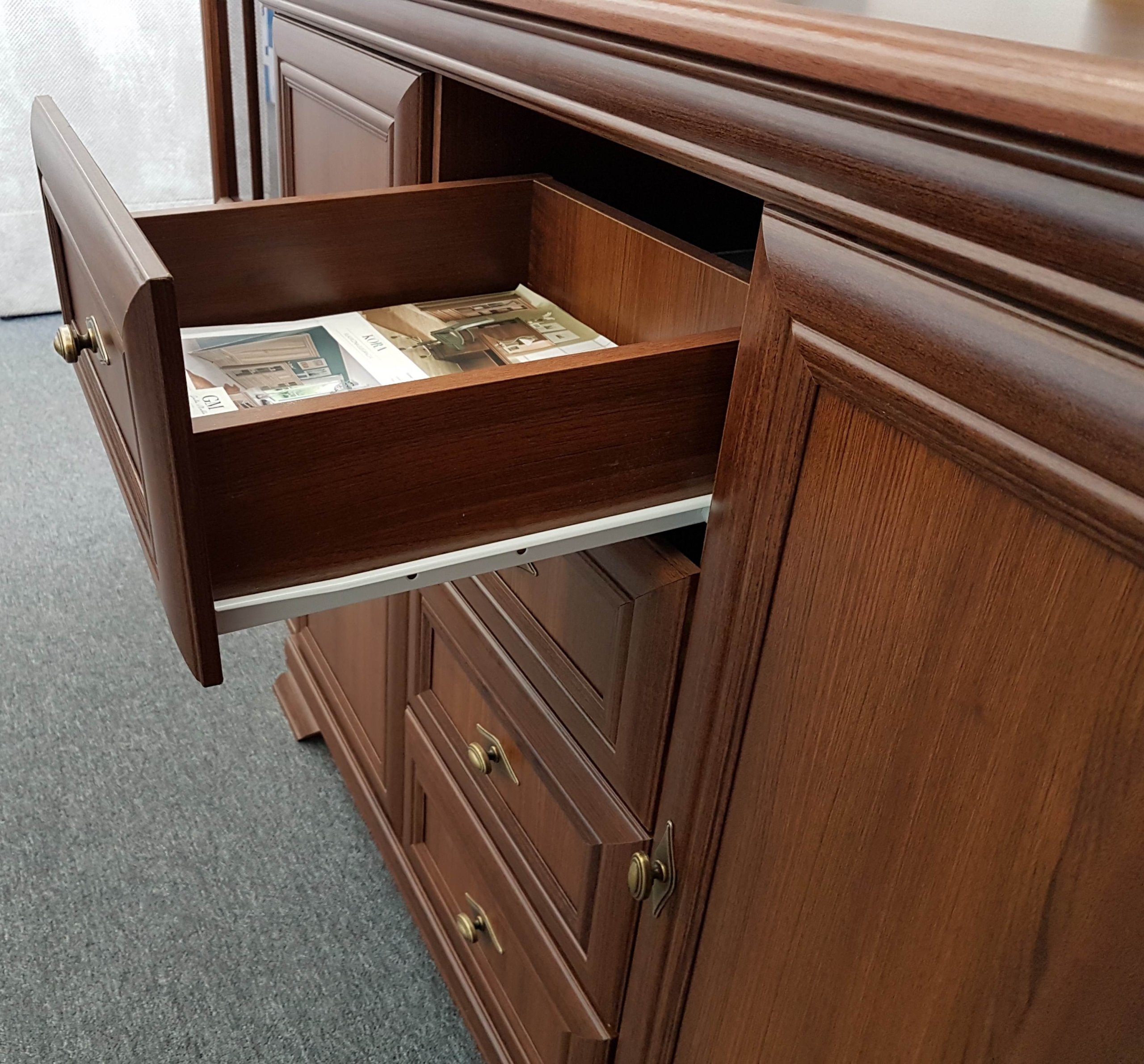 KLASYCZNA KOMODA KORA KK3 SAMOA KING + GRATIS!! Szerokość mebla 128 cm