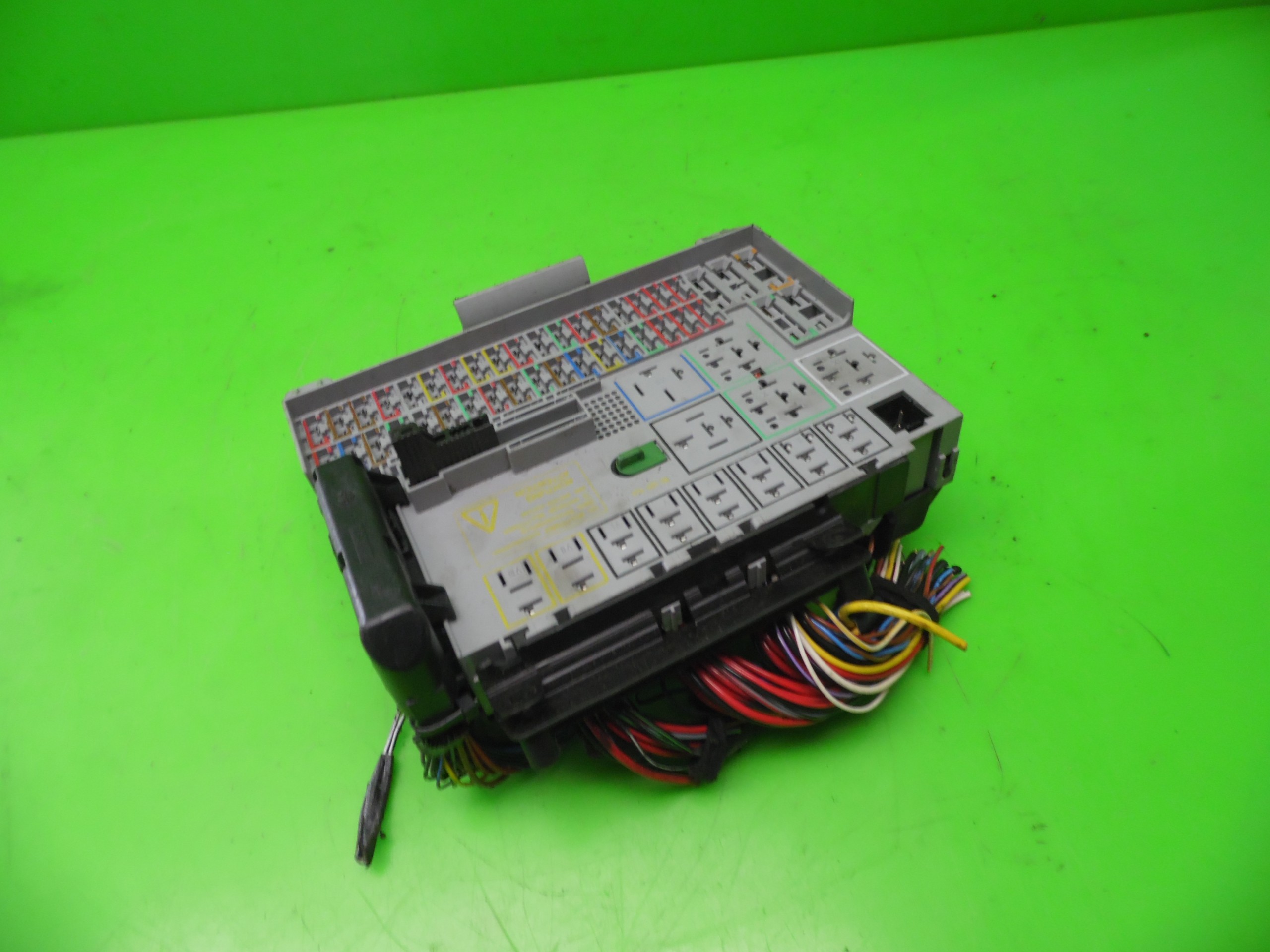 SKRZYNKA BEZPIECZNIKÓW OPEL ASTRA G II 1.6 16V 98- Typ samochodu Samochody osobowe