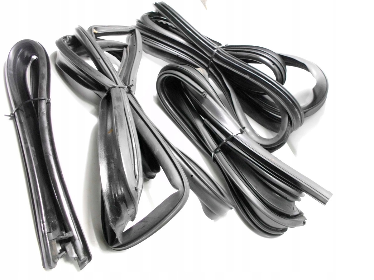 SSANGYONG REXTON USZCZELKA DRZWI LEWY PRZÓD KOMPLE Typ samochodu Samochody osobowe