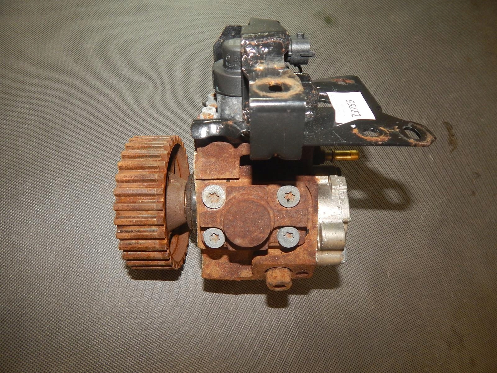 FORD FOCUS II1.6 TDCI injection pump 0445010102