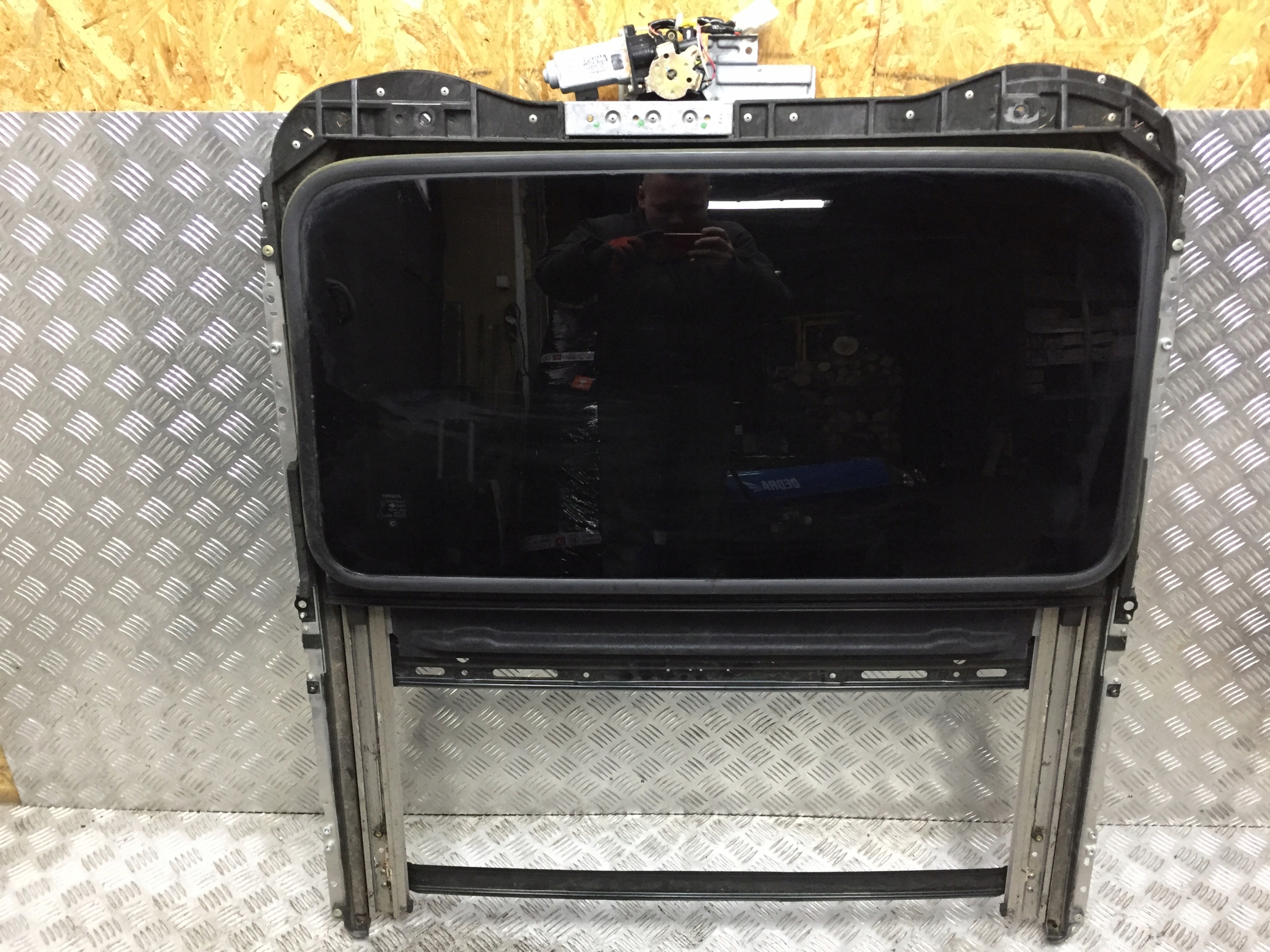 Toyota Rav4 2 II люк двигуна 5D LIFT KPL