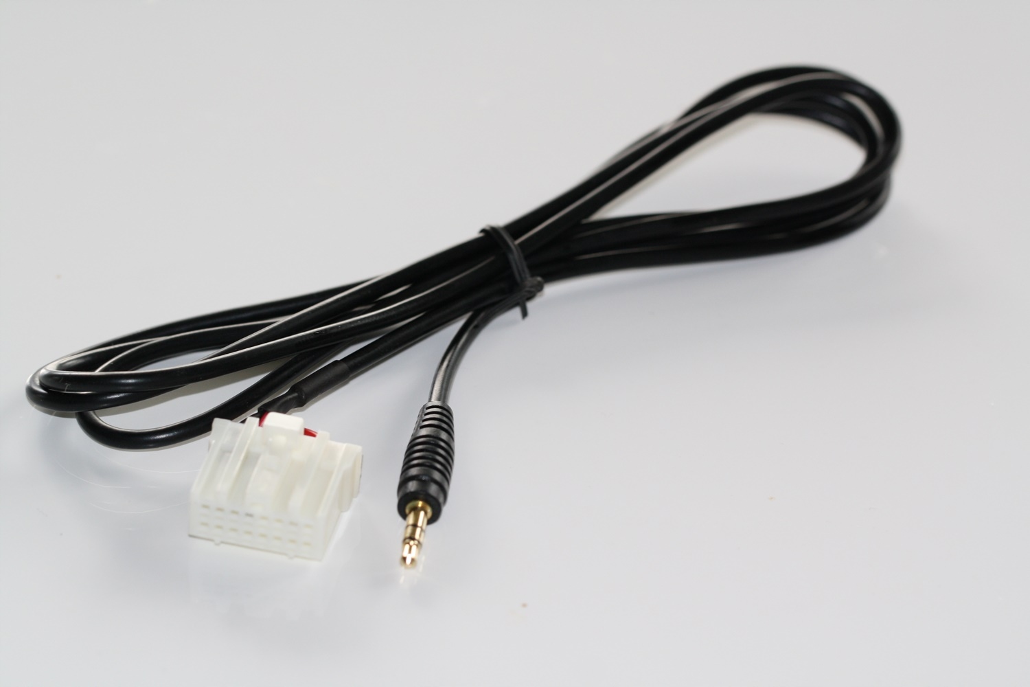 KABEL ADAPTER MEDIA AUX JACK 3,5 MAZDA 2 3 5 6 MP